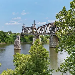  Apartment River View, Balcony, Germantown, Central, Elevator United States